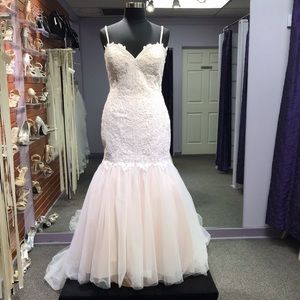 DaVinci - Style 50621 - Size 18 - Ivory